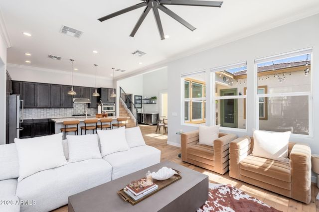 1555 E OCOTILLO Road 9, Phoenix, AZ 85014