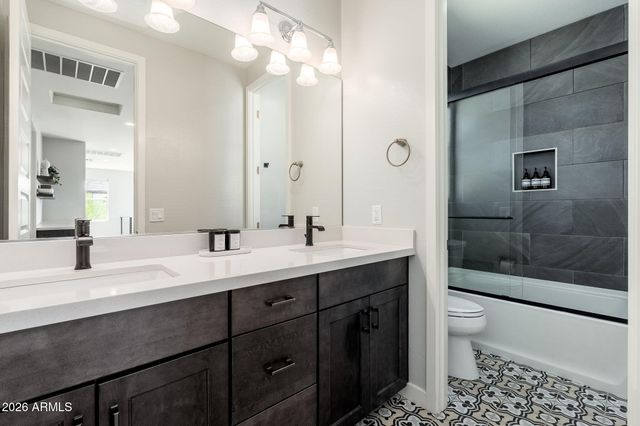 1555 E OCOTILLO Road 9, Phoenix, AZ 85014