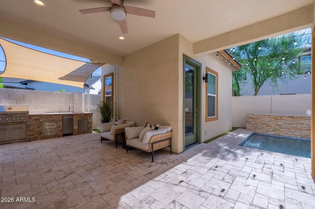 1555 E OCOTILLO Road 9, Phoenix, AZ 85014