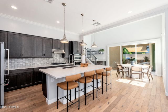 1555 E OCOTILLO Road 9, Phoenix, AZ 85014