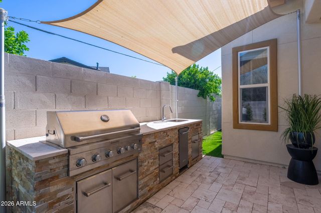 1555 E OCOTILLO Road 9, Phoenix, AZ 85014