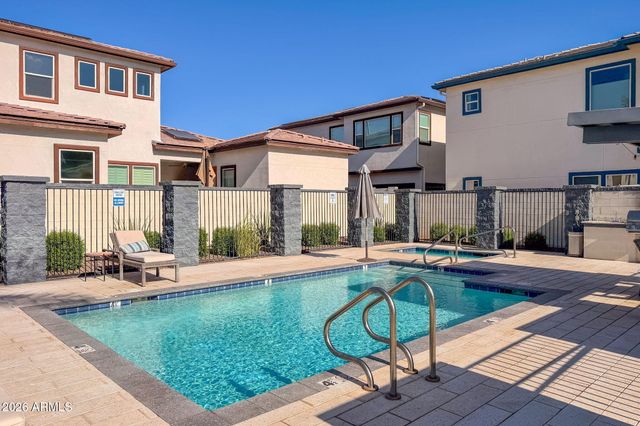 1555 E OCOTILLO Road 9, Phoenix, AZ 85014