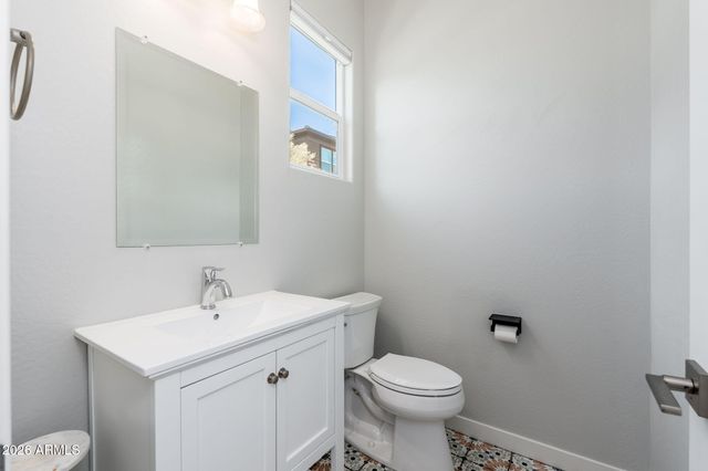 1555 E OCOTILLO Road 9, Phoenix, AZ 85014