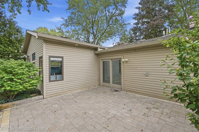 2152 Shankin Drive, Wolverine Lake Village, MI 48390