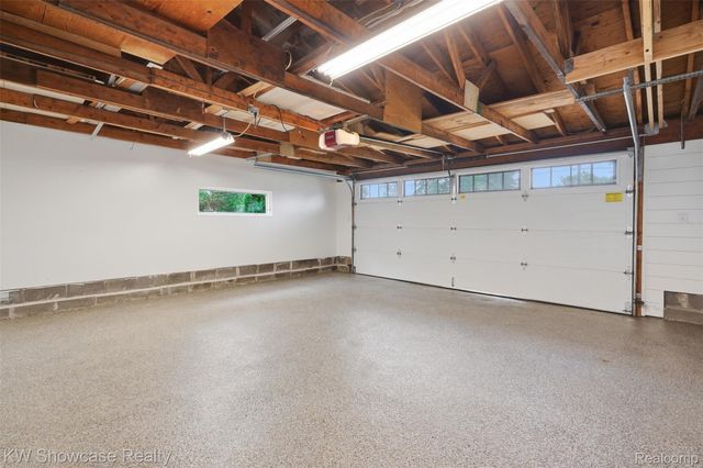 2152 Shankin Drive, Wolverine Lake Village, MI 48390