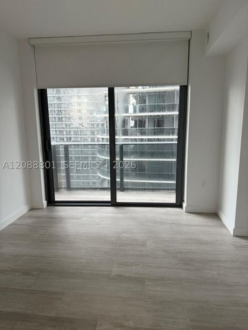 55 SW 9th St 2401, Miami, FL 33130