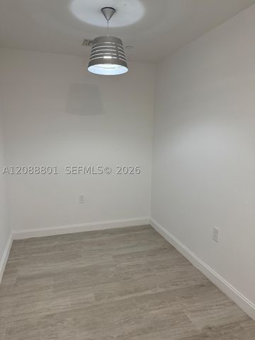 55 SW 9th St 2401, Miami, FL 33130