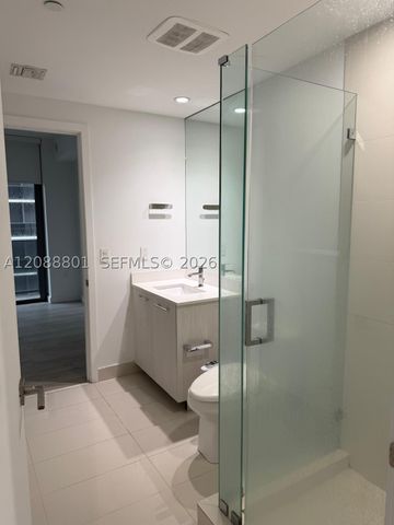 55 SW 9th St 2401, Miami, FL 33130