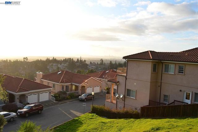 4320 Terrabella Way, Oakland, CA 94619