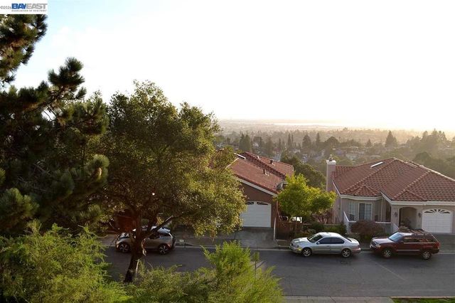 4320 Terrabella Way, Oakland, CA 94619