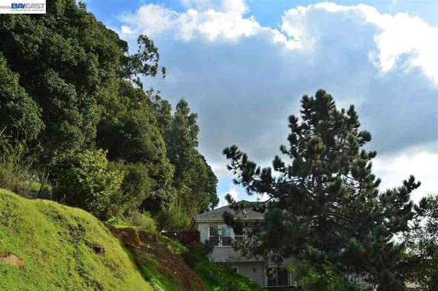 4320 Terrabella Way, Oakland, CA 94619