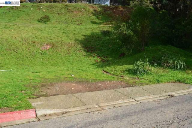 4320 Terrabella Way, Oakland, CA 94619