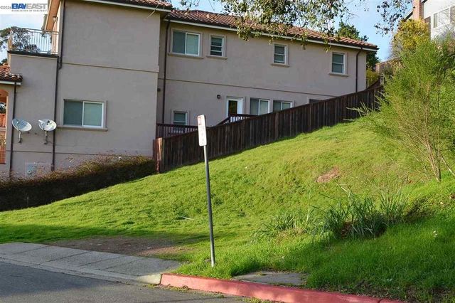 4320 Terrabella Way, Oakland, CA 94619