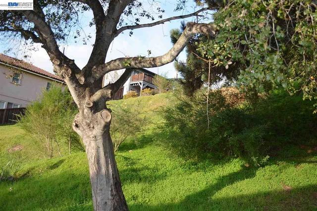4320 Terrabella Way, Oakland, CA 94619