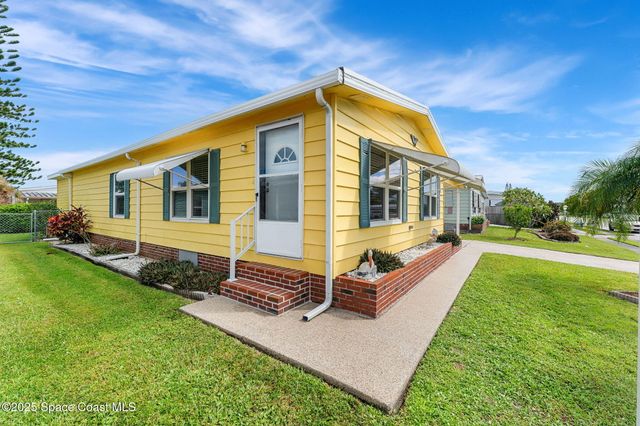 1885 Mango Street NE, Palm Bay, FL 32905