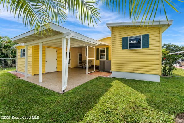 1885 Mango Street NE, Palm Bay, FL 32905