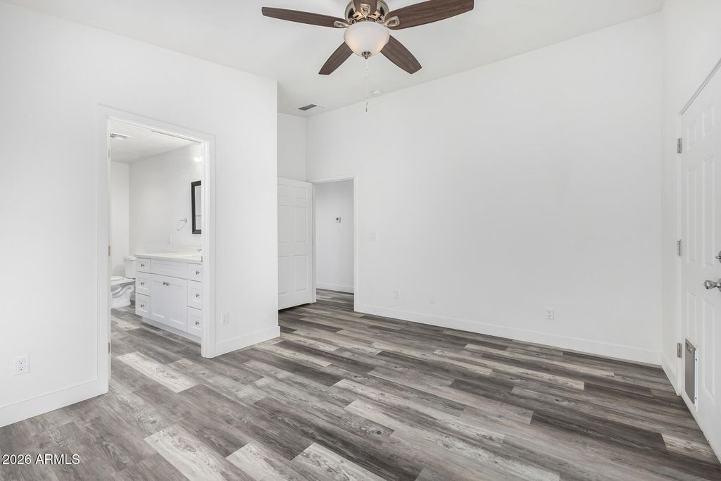 Image 14 of property listing at 860 S Main Street, Coolidge, AZ 85128