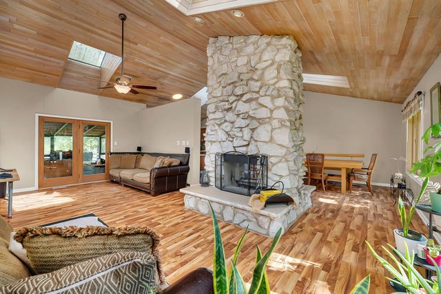 21400 Lisa Lane, Steger, IL 60475