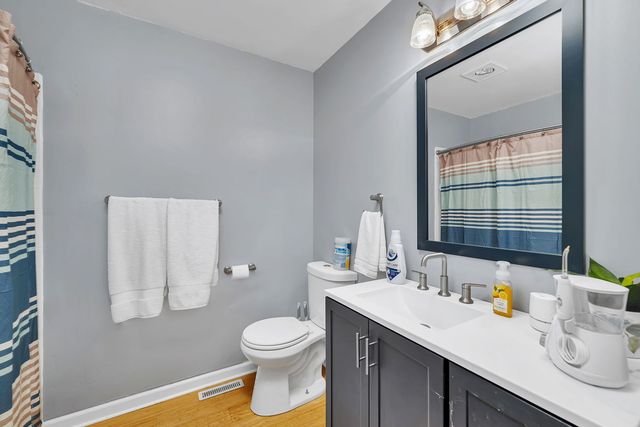 21400 Lisa Lane, Steger, IL 60475