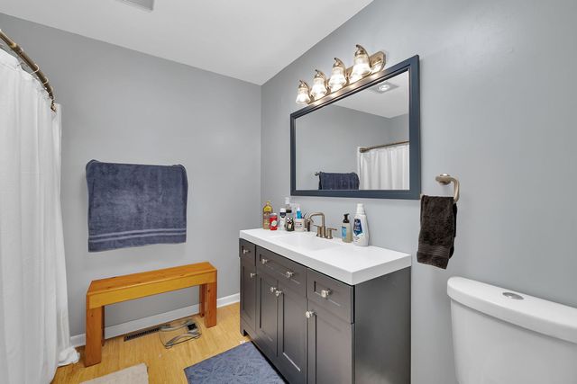 21400 Lisa Lane, Steger, IL 60475