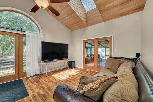 21400 Lisa Lane, Steger, IL 60475