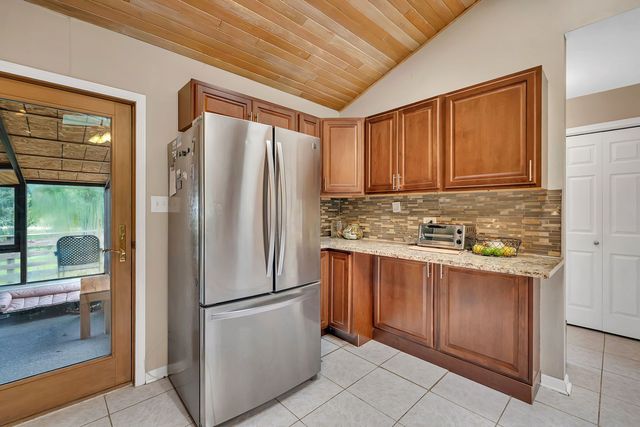 21400 Lisa Lane, Steger, IL 60475