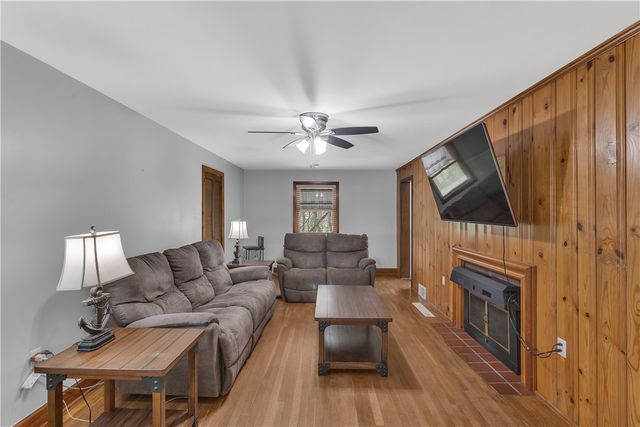 103 Hoover Blvd, Center Twp, PA 15001