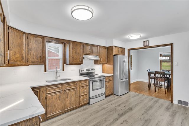 103 Hoover Blvd, Center Twp, PA 15001