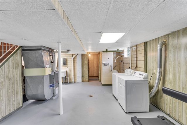 103 Hoover Blvd, Center Twp, PA 15001