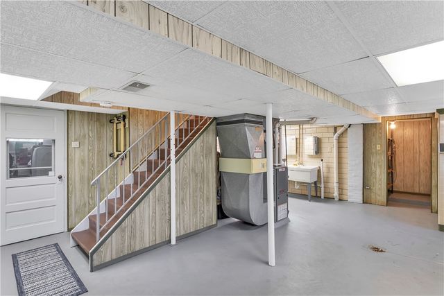 103 Hoover Blvd, Center Twp, PA 15001