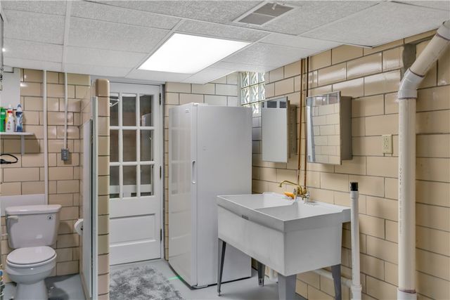 103 Hoover Blvd, Center Twp, PA 15001