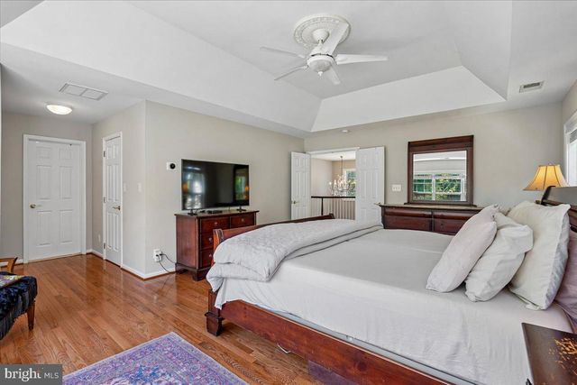 2181 SANDBURG ST, Dunn Loring, VA 22027