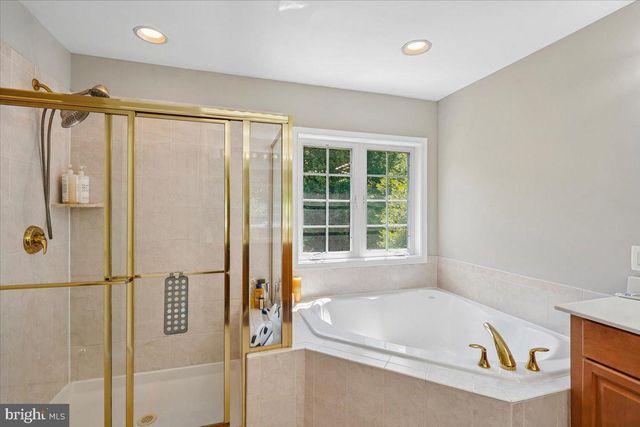 2181 SANDBURG ST, Dunn Loring, VA 22027