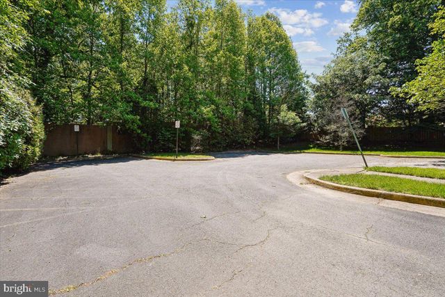 2181 SANDBURG ST, Dunn Loring, VA 22027