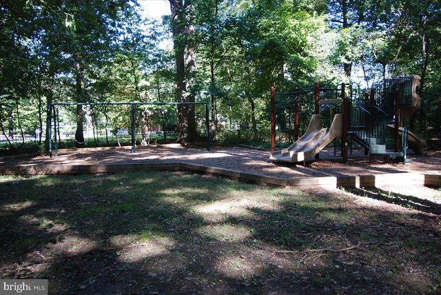 2181 SANDBURG ST, Dunn Loring, VA 22027