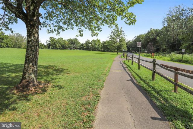2181 SANDBURG ST, Dunn Loring, VA 22027