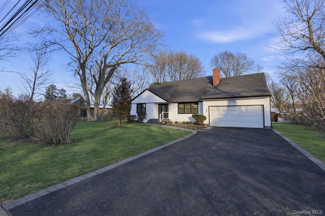 1395 Gardiner Drive, Bay Shore, NY 11706