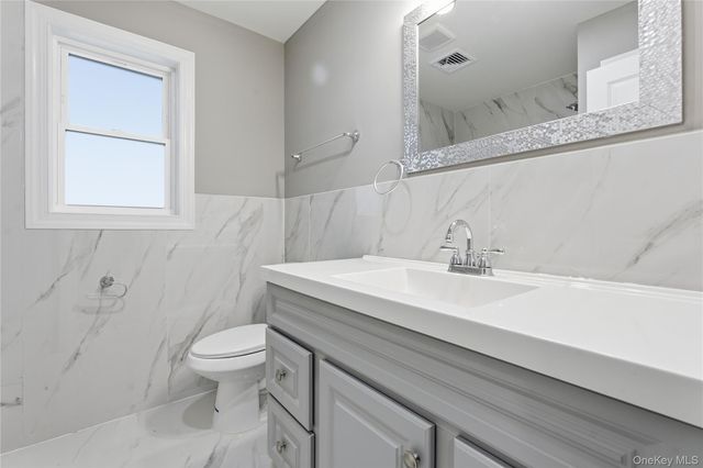 1395 Gardiner Drive, Bay Shore, NY 11706