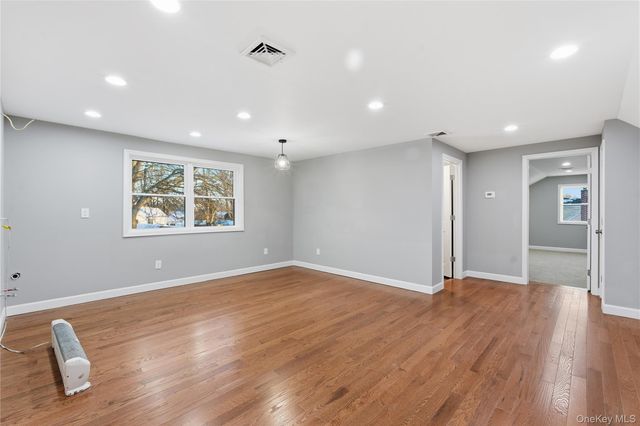 1395 Gardiner Drive, Bay Shore, NY 11706