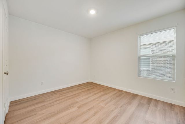 1012 Barkers Pond Avenue, Forney, TX 75126
