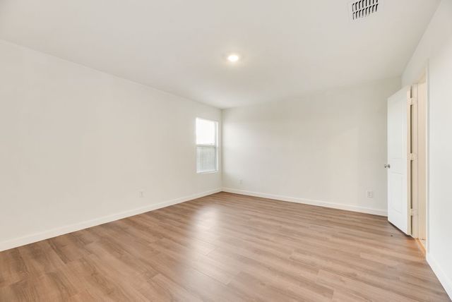 1012 Barkers Pond Avenue, Forney, TX 75126