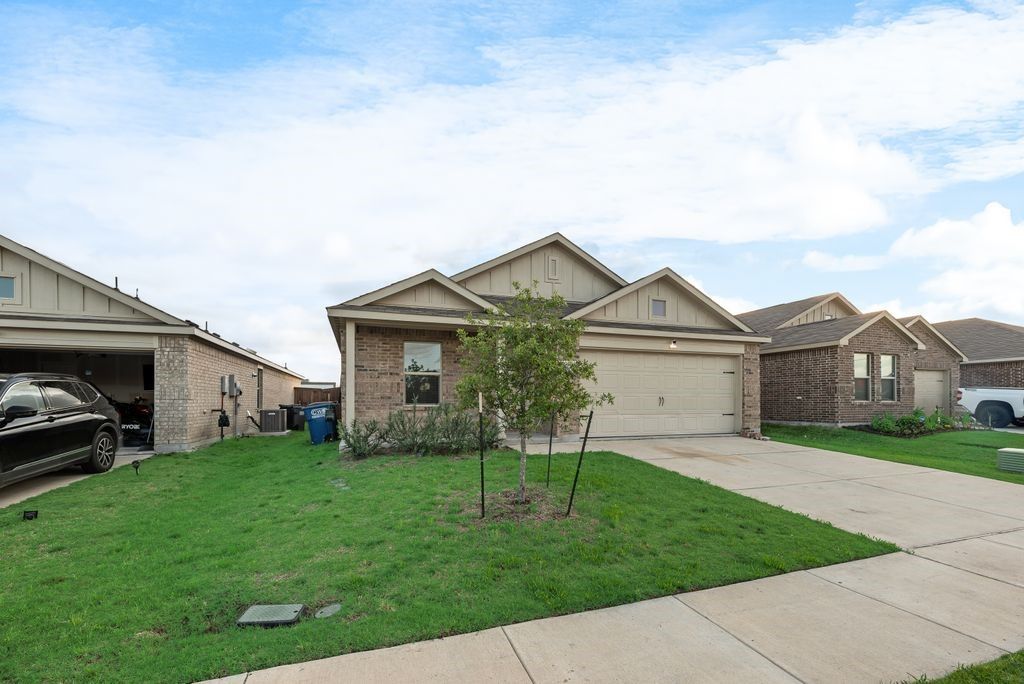 1012 Barkers Pond Avenue, Forney, TX 75126