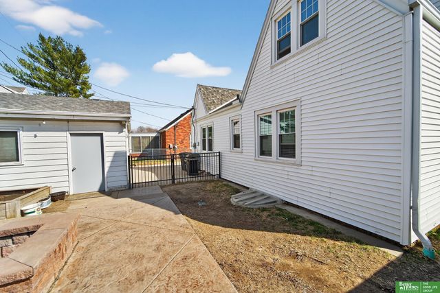 4432 Hickory Street, Omaha, NE 68105