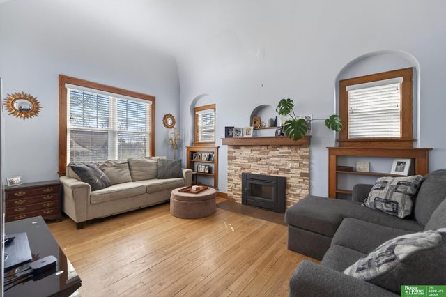 4432 Hickory Street, Omaha, NE 68105