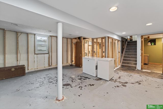 4432 Hickory Street, Omaha, NE 68105