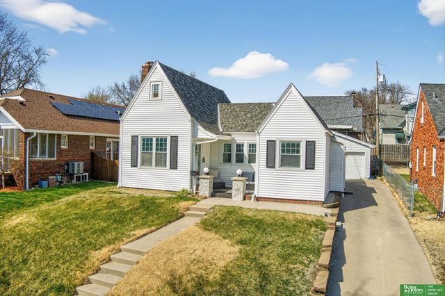 4432 Hickory Street, Omaha, NE 68105