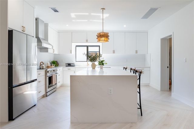 1420 SW 17th St 0, Miami, FL 33145