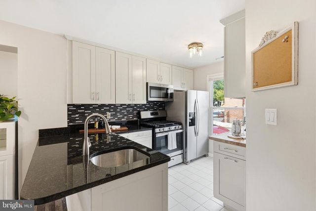 2003 FOUNTAIN ST, Baltimore, MD 21231