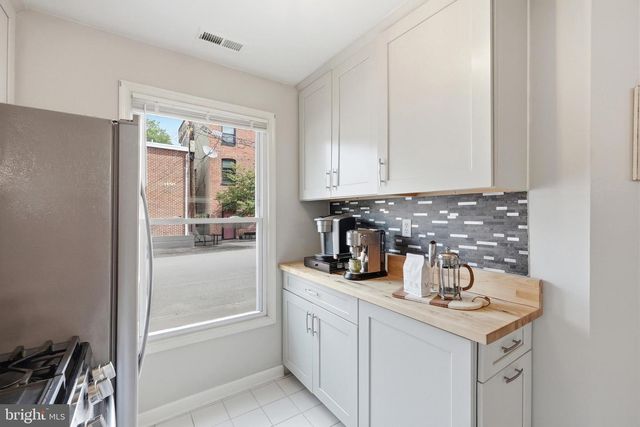 2003 FOUNTAIN ST, Baltimore, MD 21231