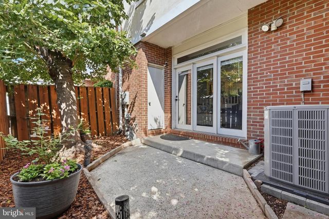 2003 FOUNTAIN ST, Baltimore, MD 21231